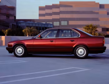 BMW 525i Sedan [Worldwide] (E34) '12.1987–94