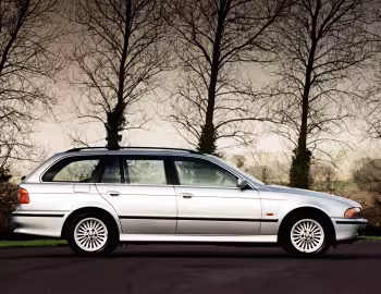 BMW 525tds Estate [UK-spec] (E39) '1997–09.2000