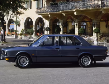 BMW 528i (E28) '06.1981–12.1987