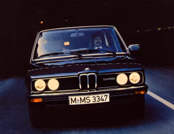 BMW 528i Sedan [Worldwide] (E12) '02.1977–06.1981