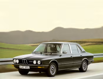 BMW 528i Sedan [Worldwide] (E12) '02.1977–06.1981