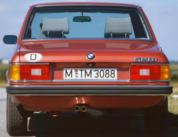 BMW 528i Sedan [Worldwide] (E12) '02.1977–06.1981