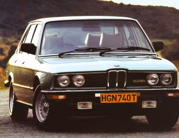 BMW 528i Sedan [South Africa] (E12) '01.1977–83