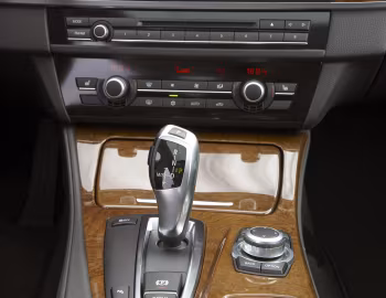 Interior BMW 528Li [China] (F18) '2010–13