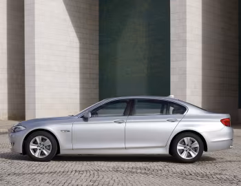 BMW 528Li [China] (F18) '2010–13