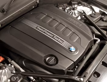 Bajo el capó BMW 530d Gran Turismo M Sport Package [UK-spec] (F07) '2011–13