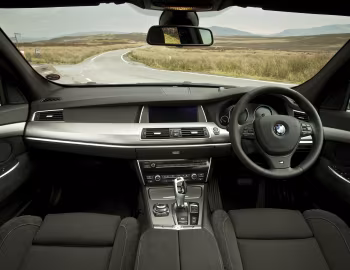 Panel frontal BMW 530d Gran Turismo M Sport Package [UK-spec] (F07) '2011–13