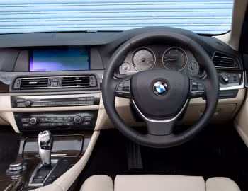 Panel frontal BMW 530d Sedan [UK-spec] (F10) '2010–13