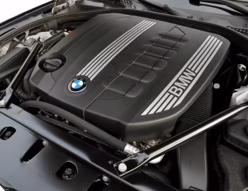 Bajo el capó BMW 530d Sedan AT [Worldwide] (F10) '2010–13