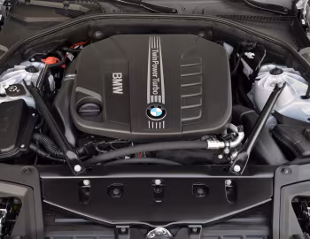 Bajo el capó BMW 530d Sedan Luxury Line [Worldwide] (F10) '2013–01.2017
