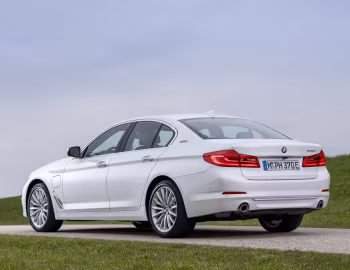 BMW 530e iPerformance [Worldwide] (G30) '2017–20