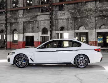 BMW 530e M Performance Accessories [Malaysia] (G30) '2021–23