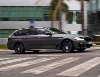 BMW 530e Touring M Sport [Worldwide] (G31) '2020–24