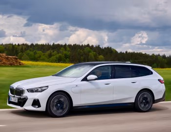 BMW 530e Touring M Sport [Worldwide] (G61) '2024–pr.