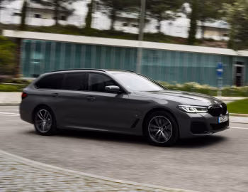 BMW 530e Touring M Sport [Worldwide] (G31) '2020–24