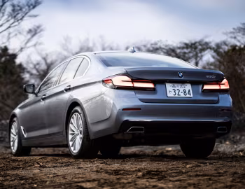 BMW 530i Luxury Line [Japan] (G30) '2020–23