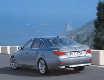 BMW 530i Sedan [Worldwide] (E60) '2003–07