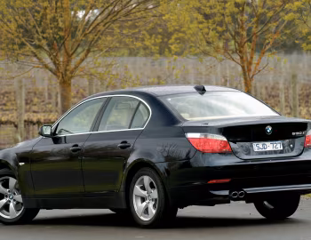 BMW 530i Sedan [Australia] (E60) '2003–07