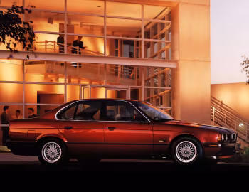 1993–95 BMW 530i Sedan [US-spec] (E34)