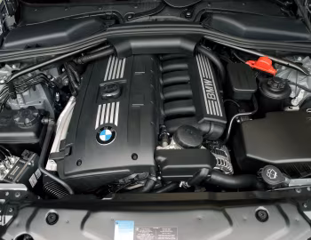 Bajo el capó BMW 530i Sedan [Worldwide] (E60) '2007–10