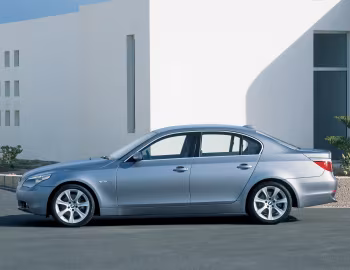 BMW 530i Sedan [Worldwide] (E60) '2003–07
