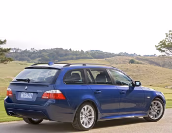 BMW 530i Touring M Sport Package [Australia] (E61) '2005