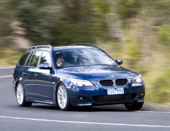 BMW 530i Touring M Sport Package [Australia] (E61) '2005