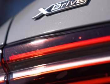 2024–pr. BMW 530i xDrive M Sport [North America] (G60) '2023–pr.