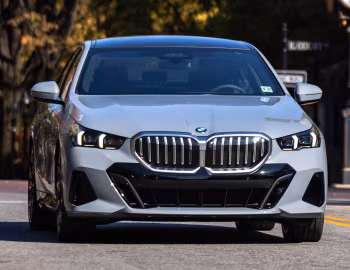 2024–pr. BMW 530i xDrive M Sport [North America] (G60) '2023–pr.