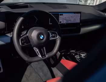 Intérieur 2024–pr. BMW 530i xDrive M Sport [North America] (G60) '2023–pr.