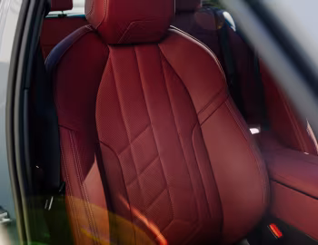 Intérieur 2024–pr. BMW 530i xDrive M Sport [North America] (G60) '2023–pr.
