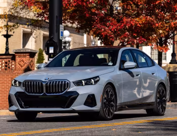 2024–pr. BMW 530i xDrive M Sport [North America] (G60) '2023–pr.
