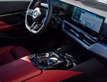 Intérieur 2024–pr. BMW 530i xDrive M Sport [North America] (G60) '2023–pr.