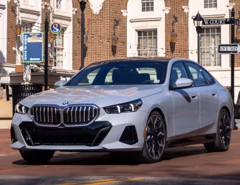 2024–pr. BMW 530i xDrive M Sport [North America] (G60) '2023–pr.