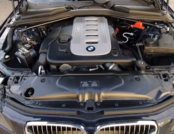 Bajo el capó BMW 530xd Touring [Worldwide] (E61) '2005–07