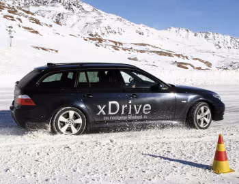 BMW 530Xd Touring M Sport Package [Worldwide] (E61) '2007–10