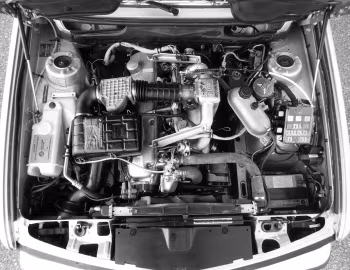 Sous la capuche 1983–84 BMW 533i [North America] (E28) '11.1982–11.1984