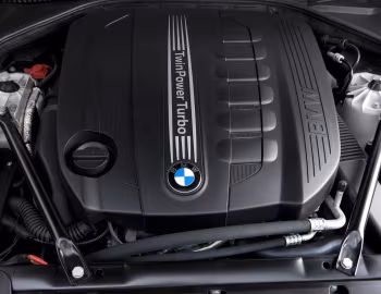 Bajo el capó BMW 535d Sedan M Sport Package [Australia] (F10) '2011–13