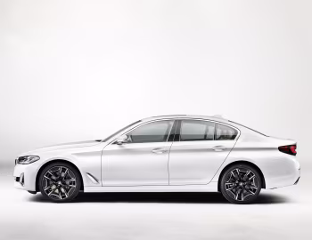 BMW 540i Luxury Line [Worldwide] (G30) '2020–23