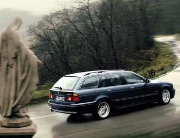 BMW 540i Touring [Worldwide] (E39) '2000–04