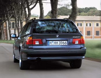 BMW 540i Touring [Worldwide] (E39) '2000–04