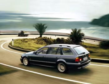 BMW 540i Touring [Worldwide] (E39) '2000–04