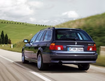 BMW 540i Touring [Worldwide] (E39) '2000–04