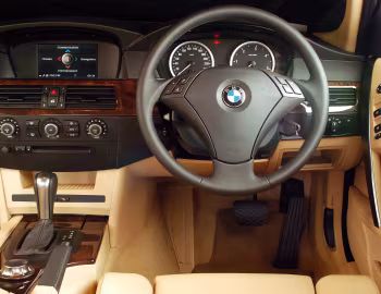 Тарпеда BMW 545i Sedan [South Africa] (E60) '2003–05