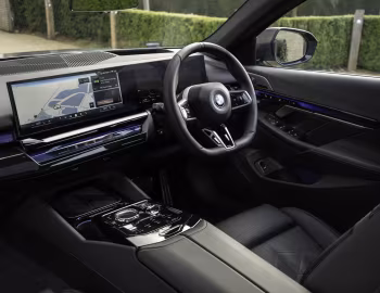 Panel frontal BMW 550e M Sport [UK-spec] (G60) '2023–pr.