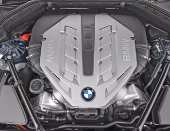 Bajo el capó 2010–13 BMW 550i Gran Turismo [North America] (F07) '2009–13