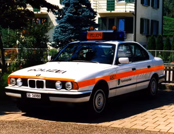 BMW 5 Series Polizei FuStW [Switzerland] (E34) '1987–94