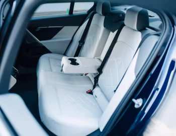 Interior BMW 523i [Japan] (G60) '2024–pr.