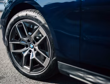 BMW 523i [Japan] (G60) '2024–pr.