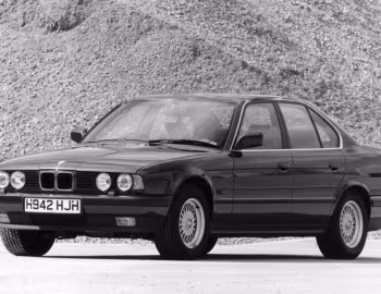 BMW 5 Series Sedan [UK-spec] (E34) '1988–95